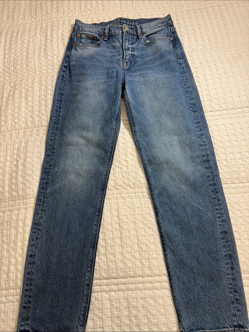 American Eagle Outfitters Women's Mid Blue Straight-Leg Jeans